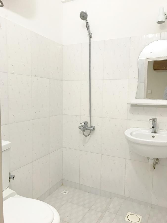 Al Hadow Hotel Muskat Bagian luar foto